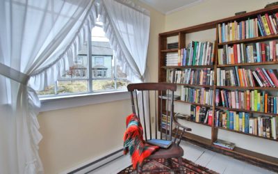 Library in Admiral's Lookout Vacation Home