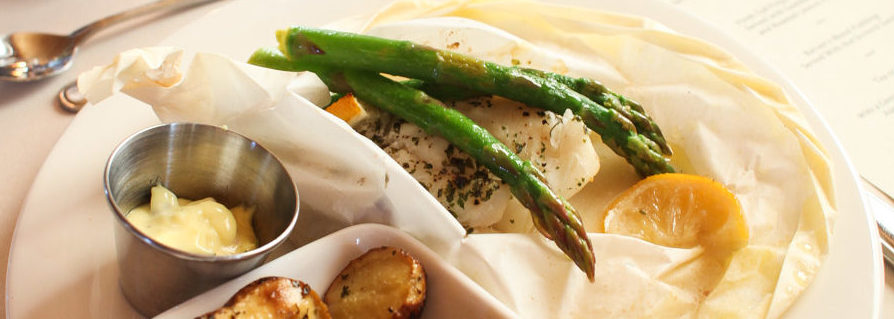 Roasted potatoes, cod and asparagus